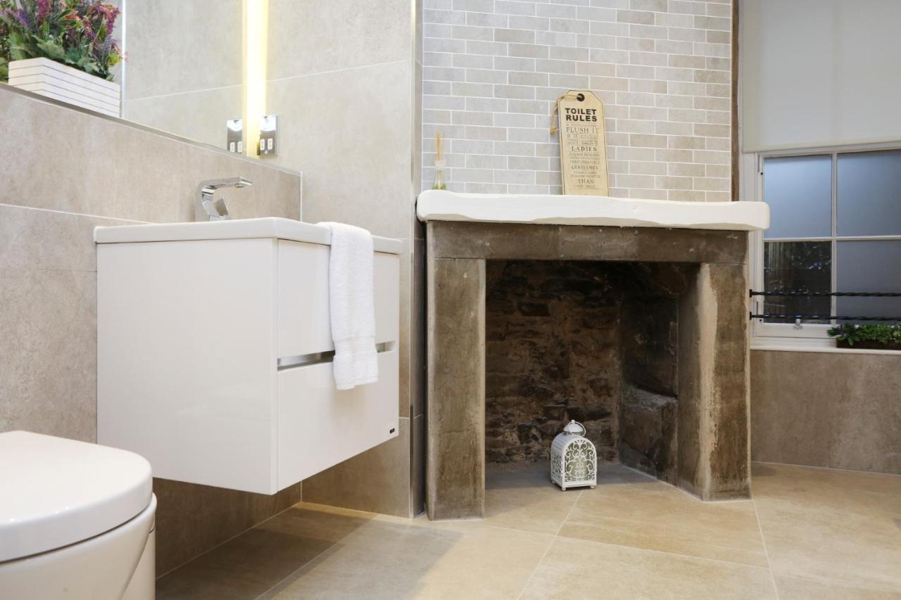 Joivy Elegant Home At The Heart Of The Royal Mile EDI Eksteriør billede