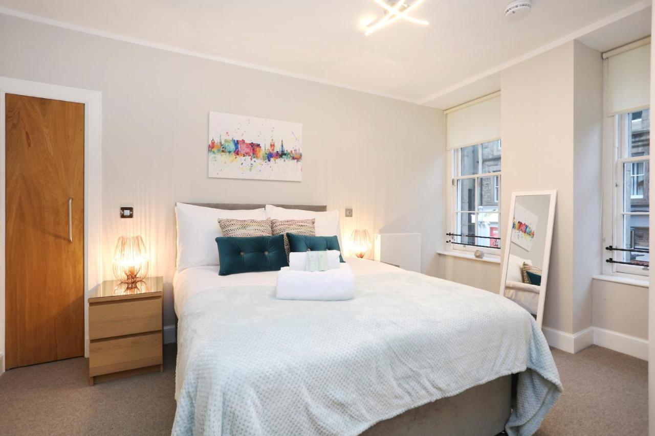 Joivy Elegant Home At The Heart Of The Royal Mile EDI Eksteriør billede